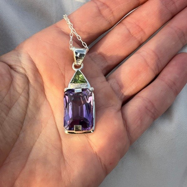 Producto - DIJE AMATISTA Y PERIDOTO FACETADO - 1