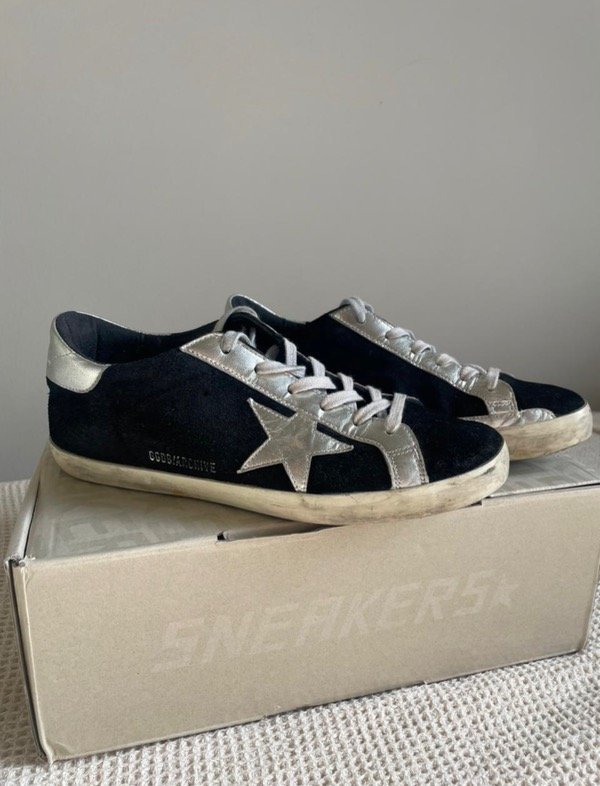 Producto - GOLDEN GOOSE NEGRAS 26 CM