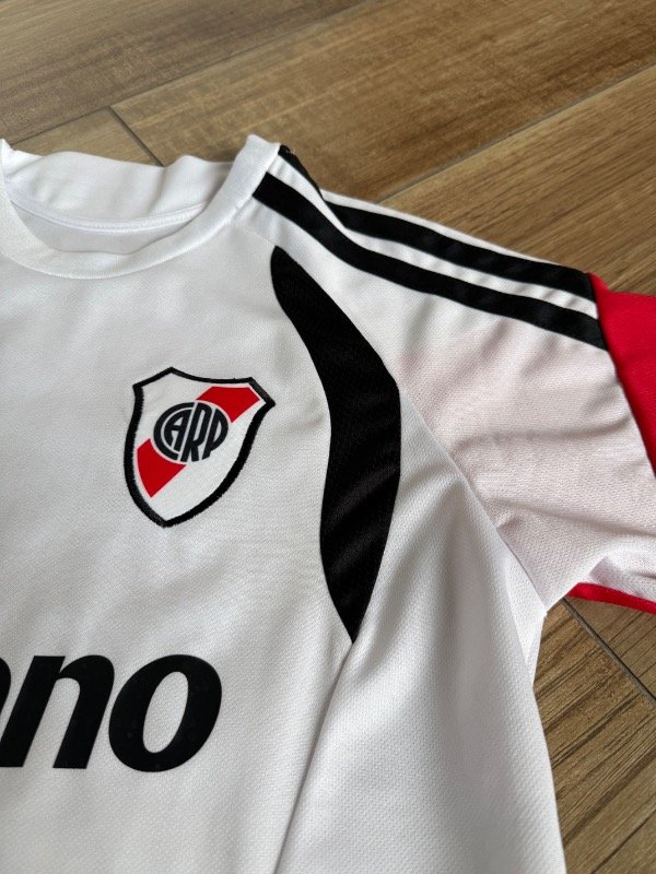 Producto - Remera de Entrenamiento River Plate 2026 - 1