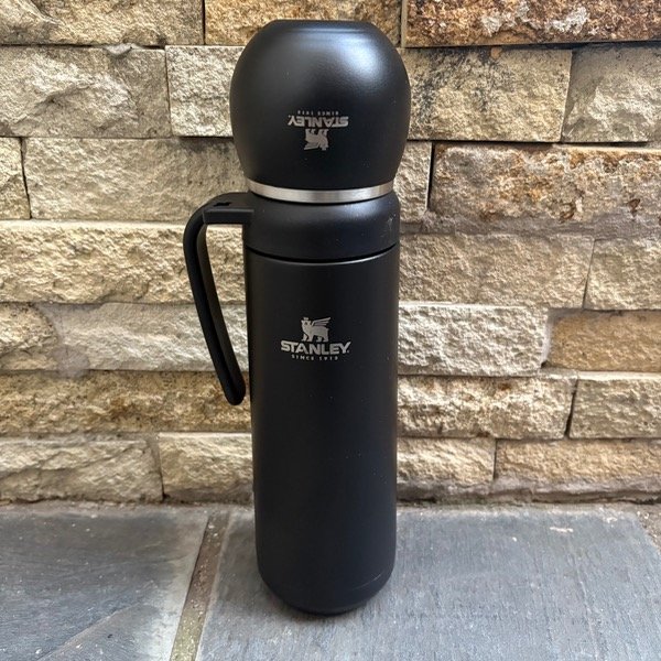 Producto - COMBO MEDIA MANIJA CON MATE Y BOMBILLA (NEGRO)