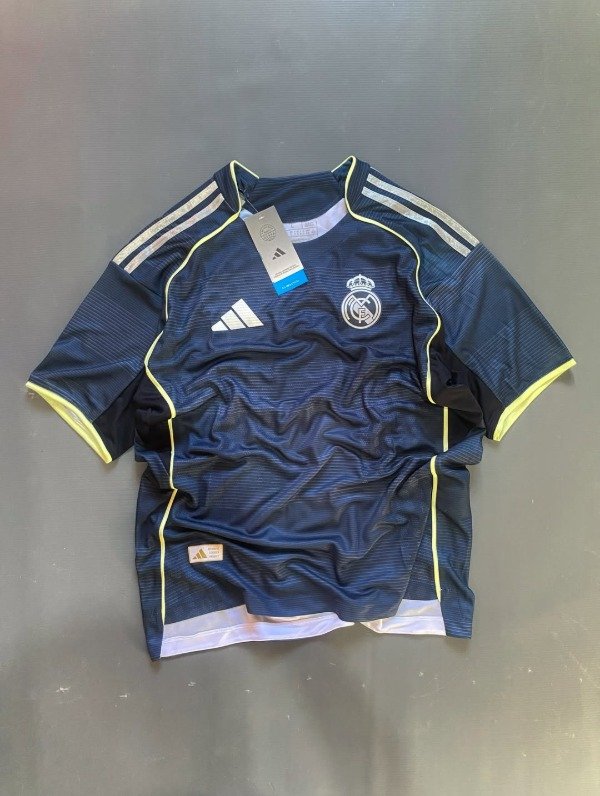 Producto - Real Madrid segundo kit 2025/2026