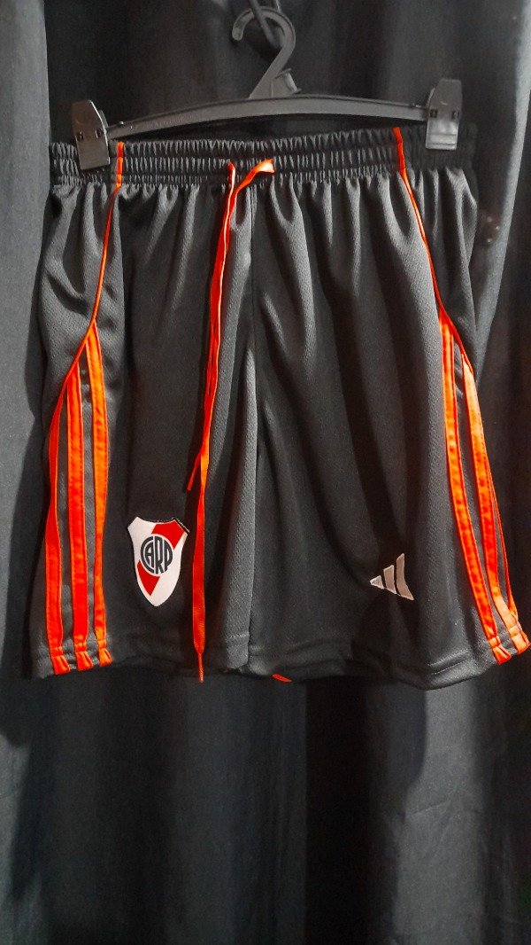 Producto - River short sin bolsillo - 0