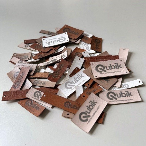 Producto - ETIQUETAS RECTANGULARES CUERO PU - PACK - 4