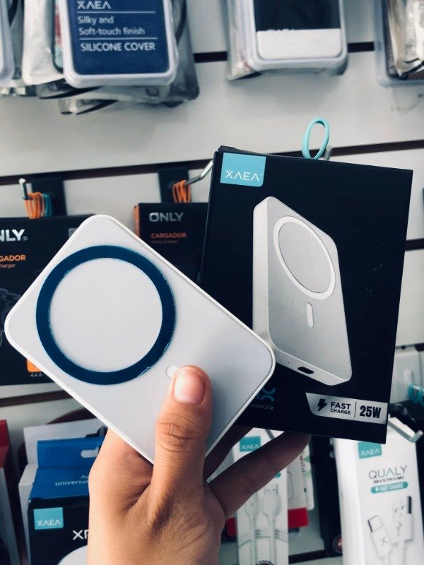 Producto - Cargador Portatil Iphone 25W