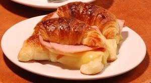 Producto - MEDIALUNAS DE JAMON Y QUESO