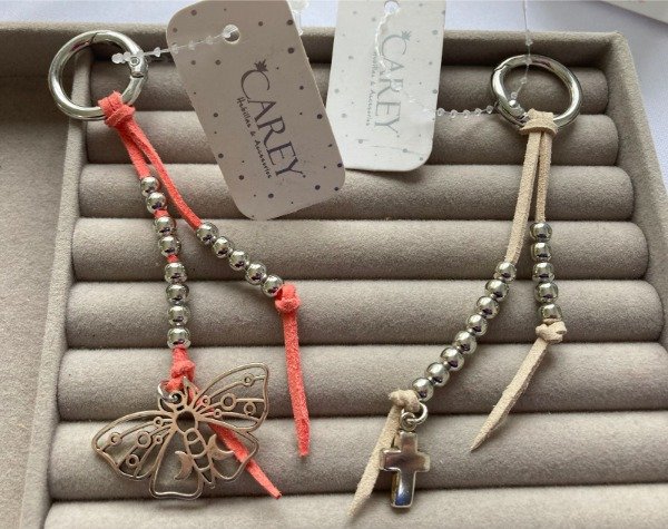 Producto - Bag charms Cruz / mariposa