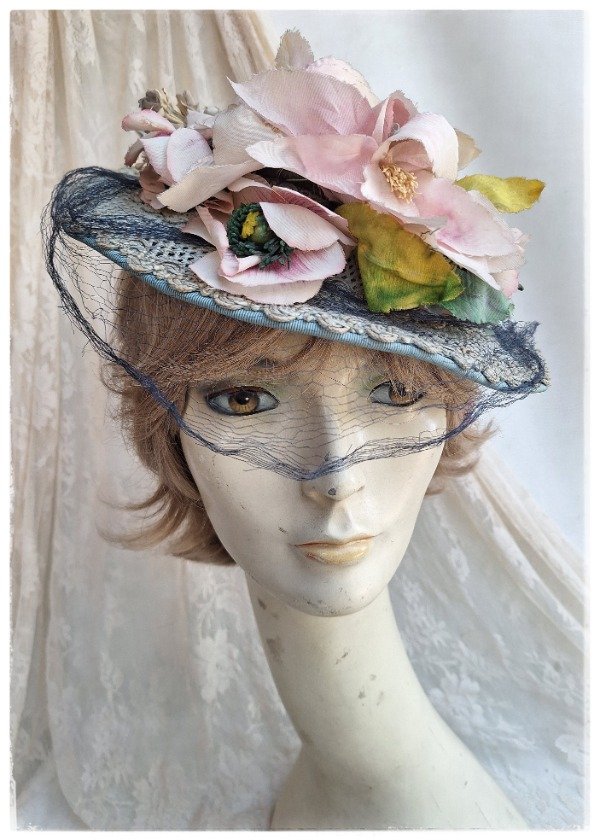 Producto - Sombrero con flores con moño