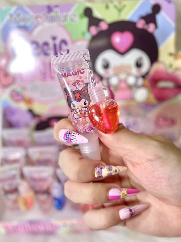 Producto - Brillo kuromi con pelotitas y llavero gloss