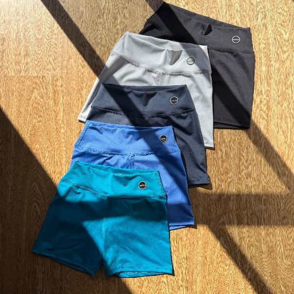 Producto - Short Basic Liso Negro T. M-L - 1