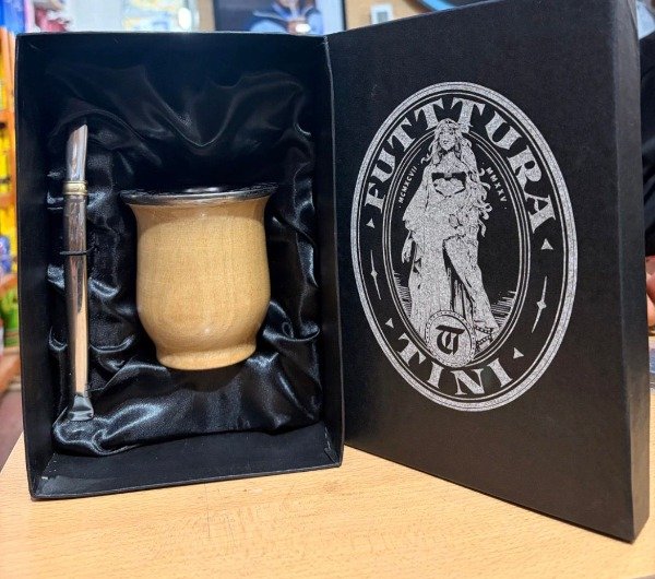 Producto - Foto grabado Tini Mate+caja +bombilla personalizada COMBO