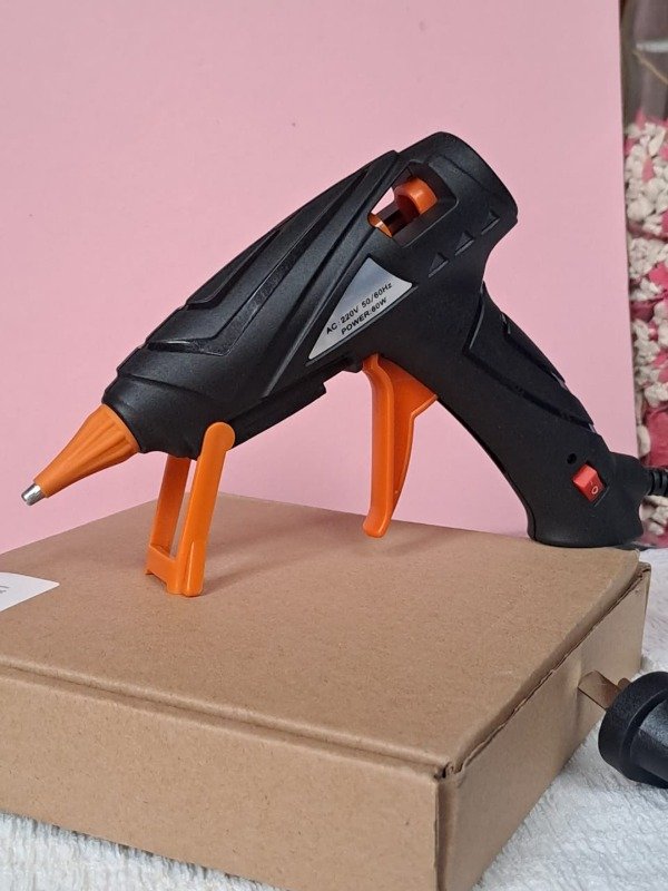 Producto - Pistola de silicona