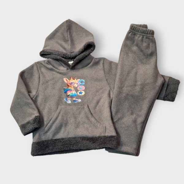Producto - Conjunto Plush con piel Bebé Jirafa gris T4