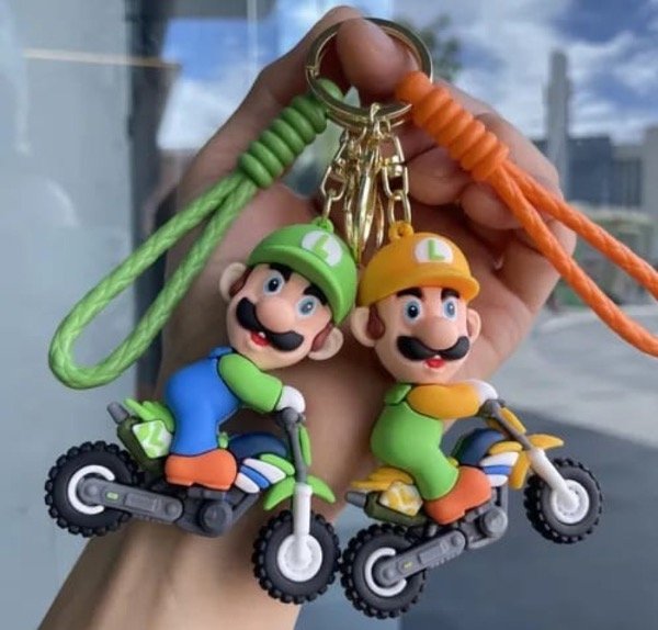 Producto - LLAVERO GOMA MARIO/LUIGI MOTO