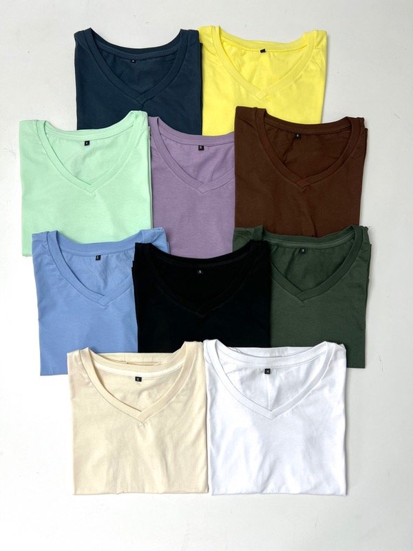 Producto - REMERA CUELLO V