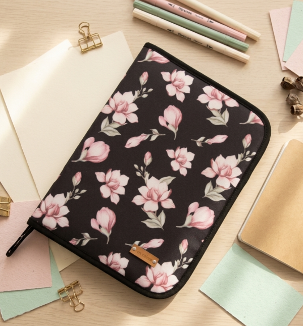 Producto - ORGANIZADOR A4 NEGRO ROSAS