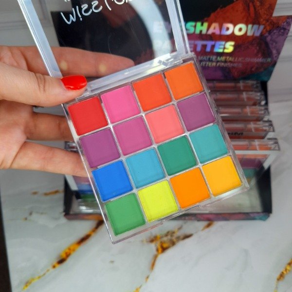 Producto - Paleta de sombras miss lara 16 tonos