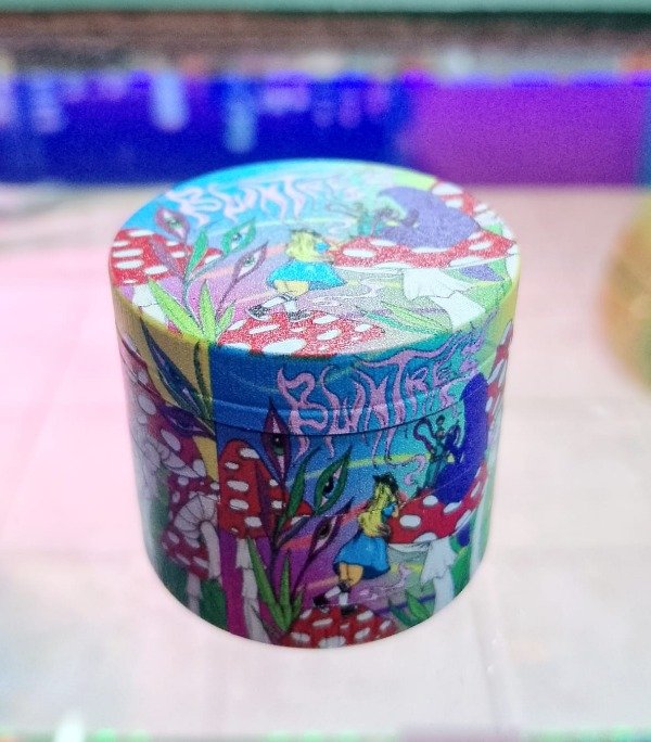 Producto - Picador Metal 4 partes Alicia en el Pais de las Maravillas