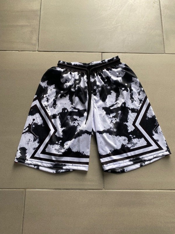 Producto - Short Jordan blanco y negro
