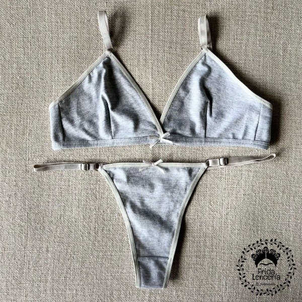 Producto - Triangulito Algodón s/ armar Gris