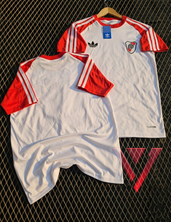 Producto - REMERA RIVER LINEA ORIGINALS 2026 ALGODÓN - 4