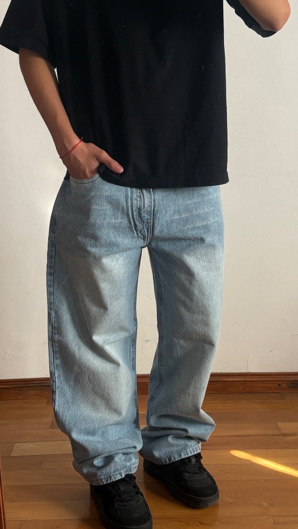 Producto - JEAN BAGGY CELESTE LISBOA