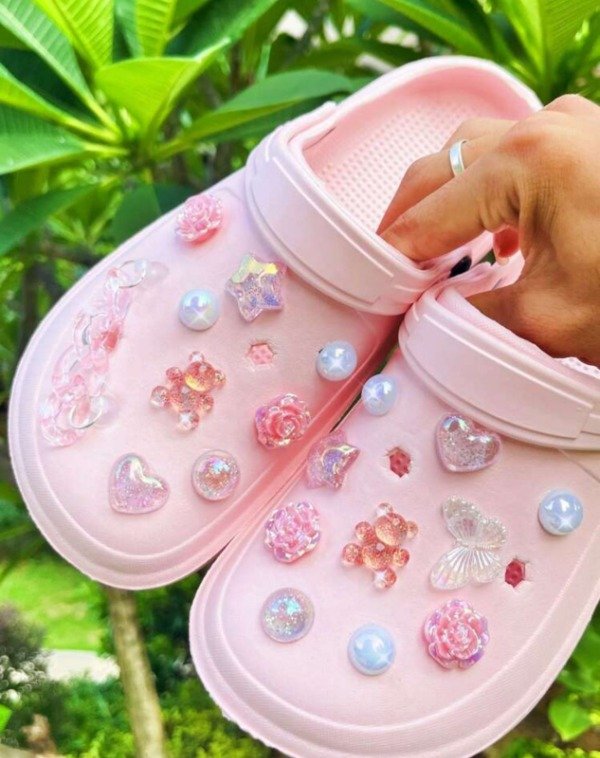 Producto - Pack pines de crocs FLOWERS PINK