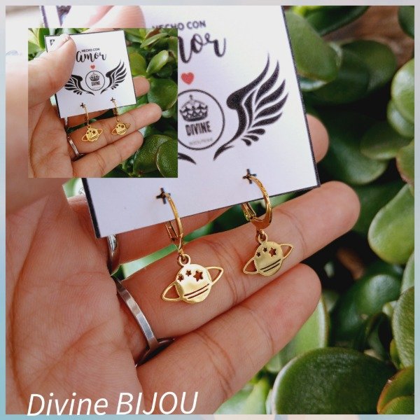 Producto - Argollas planeta acero dorado