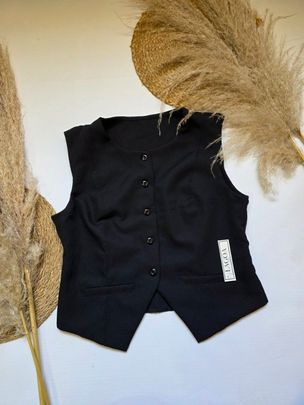 Producto - Chaleco sastrero negro corto