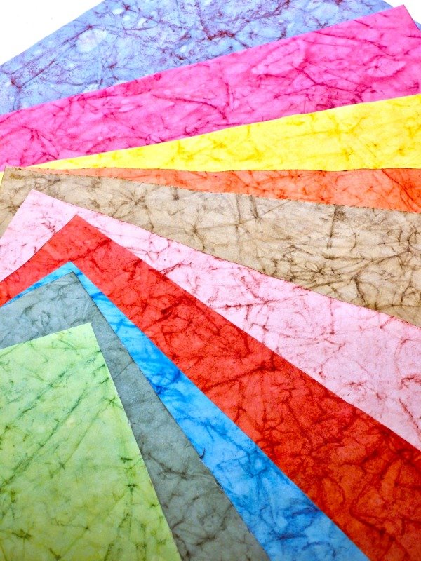 Producto - HOJAS BATIK A4 VARIOS COLORES