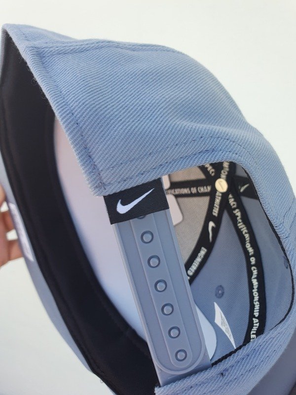 Nike pro light grey snapback talla adulto — imagen 4