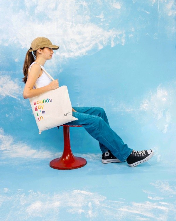 Producto - totebag + gorra beige sounds gay