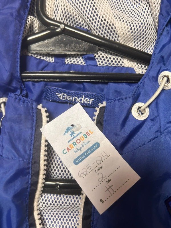 Producto - Campera rompeviento azul con capucha Bender - 2