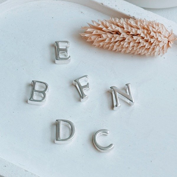 Producto - Dije Inicial Pasante Laminado Plata 925