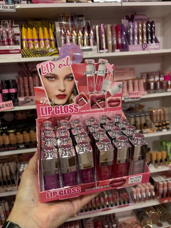 Producto - LIP GLOSS SHINY CLOUCCC