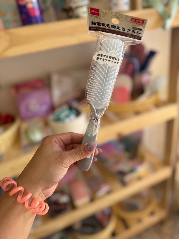 Producto - cepillo tipo DENMAN para definir tu cabello