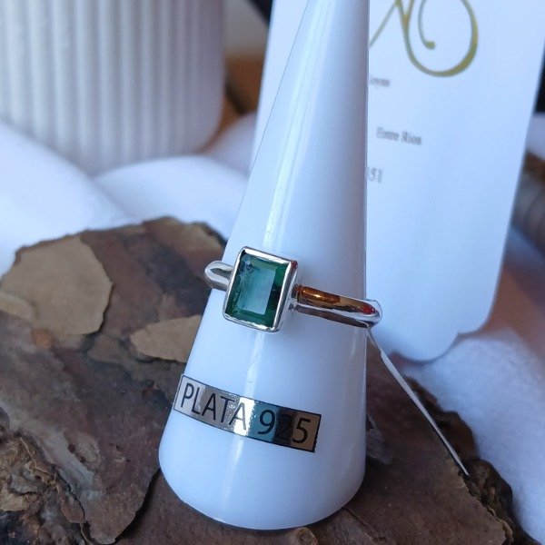 Producto - Anillo en plata 925 esmeralda brasileña n18,5