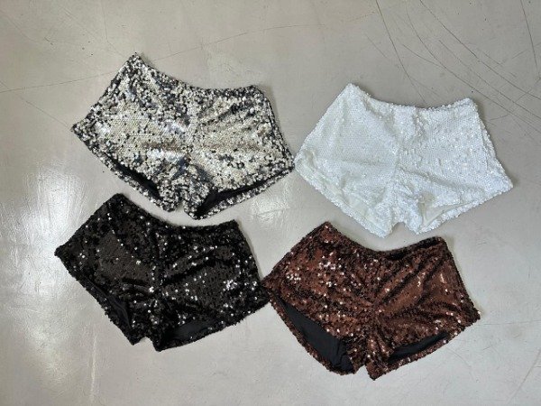 Producto - SHORT LENTEJUELA CON FORRERIA