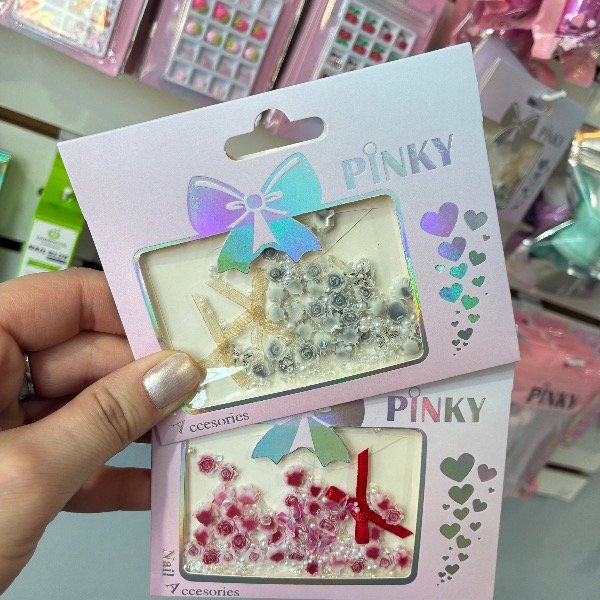 Producto - Apliques de rosas, perlas y moños para uñas - 0