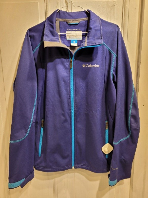 Producto - Campera COLUMBIA azul softshell Talle M - PRECIO: 220X