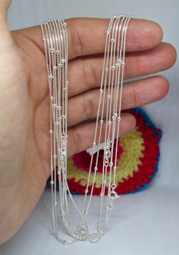 Producto - Cadena con pelotitas