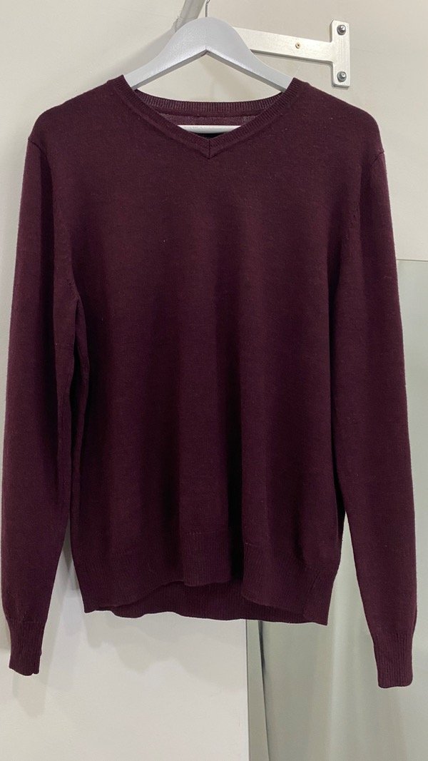 Producto - SWEATER ESCOTE V IMPORTADO