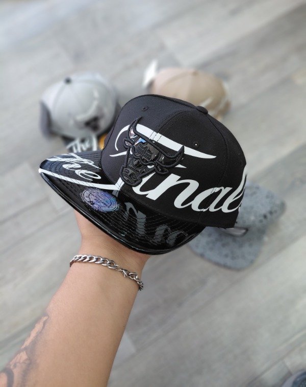 Producto - Gorra bulls the finals