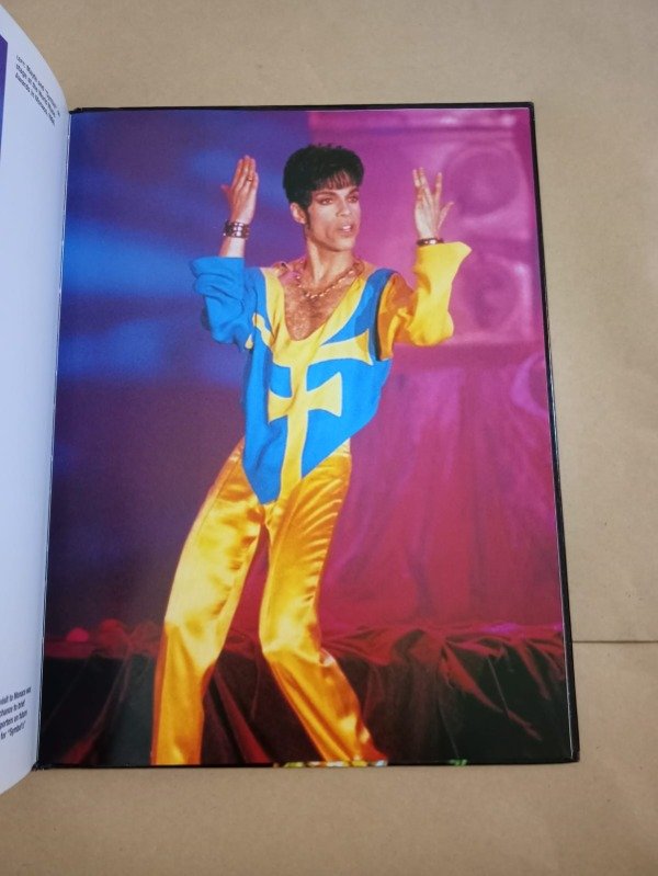 Producto - The artist fomerly known as Prince - Autores varios - Magna books 1995 T D - 2