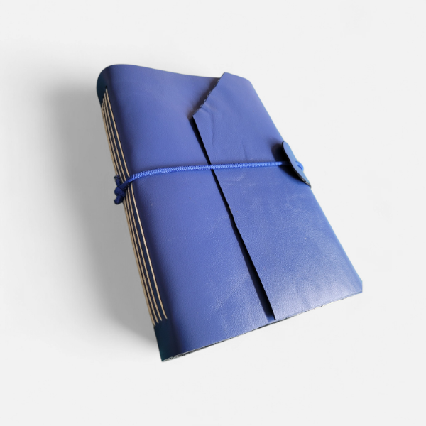 Producto - Bitácora A5 (15x21) de Cuero Azúl