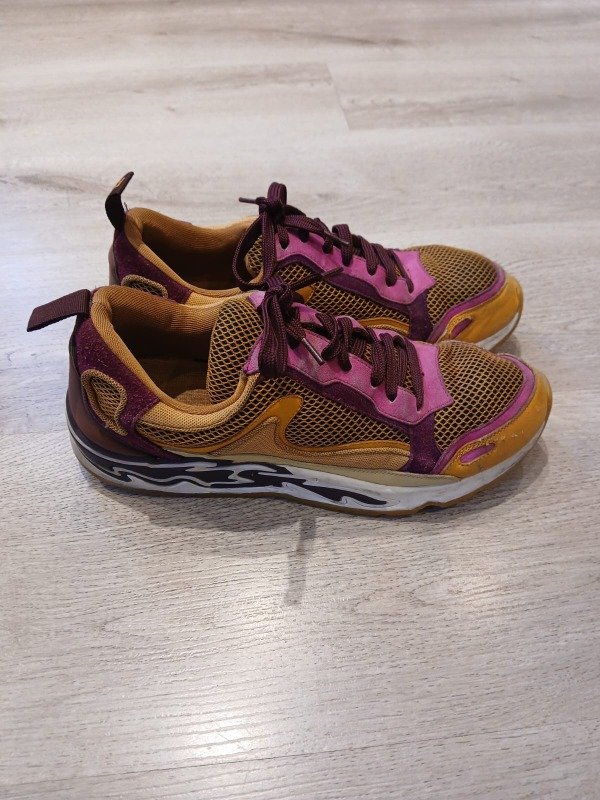 Producto - Zapatillas SANDRO (38)