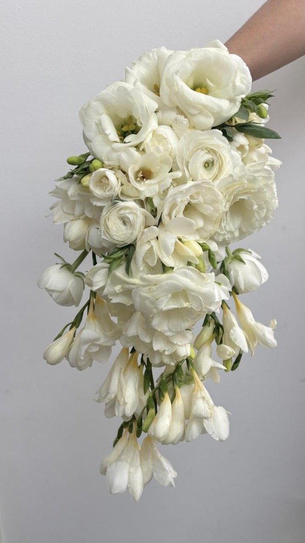 Producto - Ramo de novia flores frescas en cascada