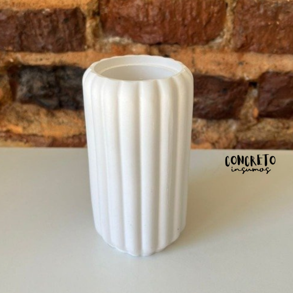 Producto - MOLDE DE SILICONA FLORERO RAYADO ALTO