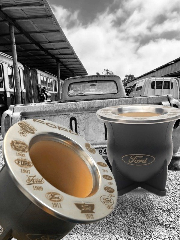 Producto - Ford grabado en Virola