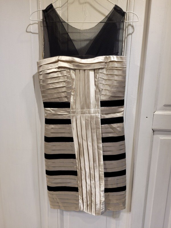 Producto - Vestido LAURA RODRIGUEZ negro y crudo Talle S - PRECIO: 90X