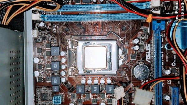 Producto - CPU Intel Core i5 2.9 Ghz. Disipador de calor y ventilador.